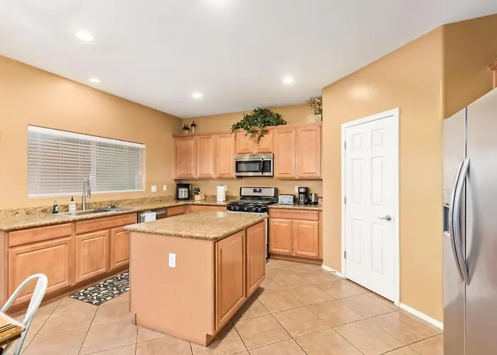 Holiday home Spacious 6br Oasis With Pool Hot Tub And Game Phoenix