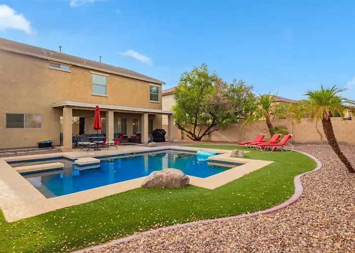 Spacious 6br Oasis With Pool Hot Tub And Game *