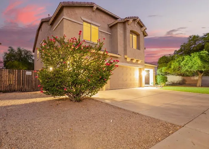 Spacious 6br Oasis With Pool Hot Tub And Game Holiday home Phoenix