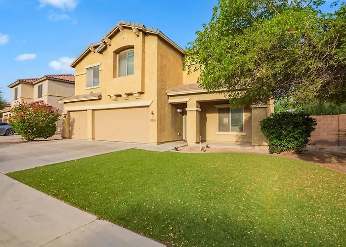 Spacious 6br Oasis With Pool Hot Tub And Game *